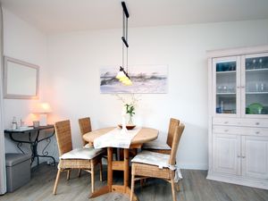 23966810-Ferienwohnung-2-Wyk auf Föhr-300x225-4