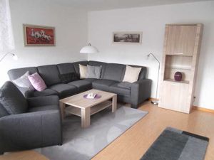 22279027-Ferienwohnung-2-Wyk auf Föhr-300x225-1