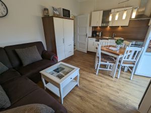 23882604-Ferienwohnung-4-Wyk auf Föhr-300x225-5