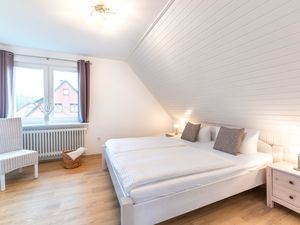 24013464-Ferienwohnung-6-Wyk auf Föhr-300x225-1