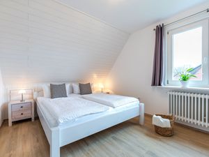 24013464-Ferienwohnung-6-Wyk auf Föhr-300x225-3