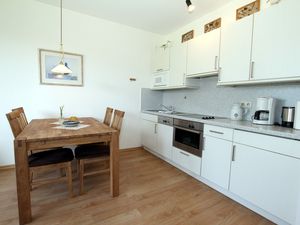 23966727-Ferienwohnung-2-Wyk auf Föhr-300x225-3