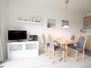 23966809-Ferienwohnung-2-Wyk auf Föhr-300x225-4