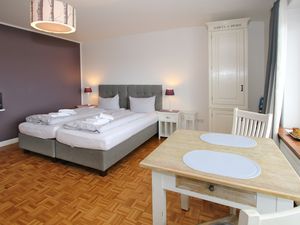 23966798-Ferienwohnung-2-Wyk auf Föhr-300x225-5