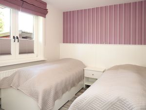 23966854-Ferienwohnung-2-Wyk auf Föhr-300x225-5