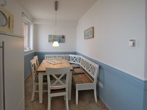 23966884-Ferienwohnung-5-Wyk auf Föhr-300x225-4