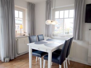 23987392-Ferienwohnung-2-Wyk auf Föhr-300x225-3