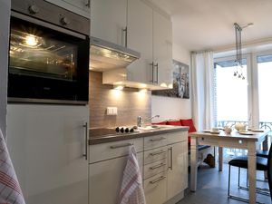 23984074-Ferienwohnung-4-Wyk auf Föhr-300x225-5