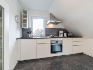 23984181-Ferienwohnung-4-Wyk auf Föhr-300x225-2