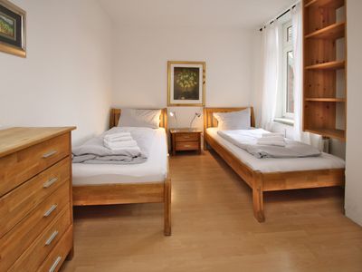 Schlafzimmer mit 2 Einzelbetten