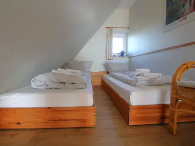 2 Einzelbetten im DG