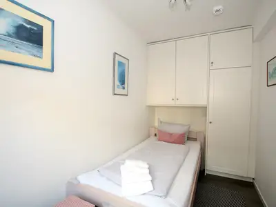 Schlafzimmer 2 mit Einzelbett