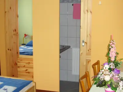 Schlafzimmer B+ Dusche