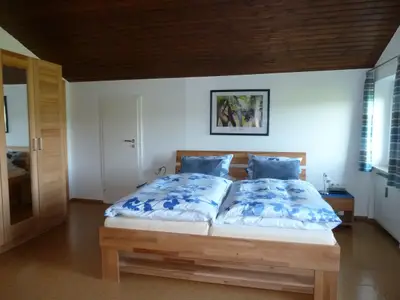 Schlafzimmer 2