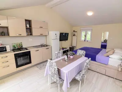Ferienwohnung für 2 Personen (33 m²) in Jadera 1/10