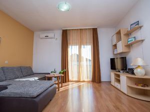 22449045-Ferienwohnung-4-Zadar-300x225-2