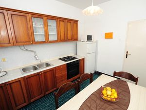 21942809-Ferienwohnung-5-Zadar-300x225-5