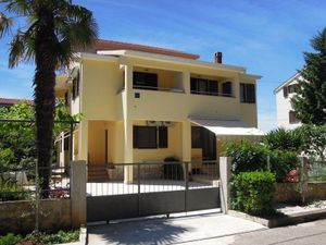 23352252-Ferienwohnung-2-Zadar-300x225-0