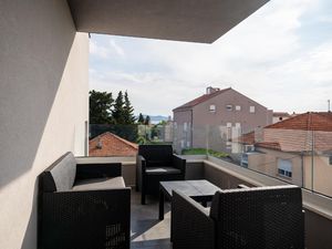 23972834-Ferienwohnung-4-Zadar-300x225-3