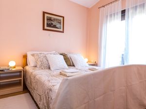 18323409-Ferienwohnung-6-Zadar-300x225-5