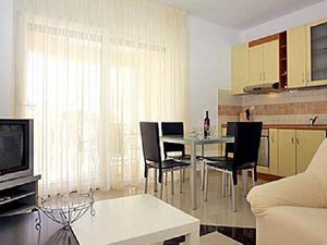 19285010-Ferienwohnung-4-Zadar-300x225-5