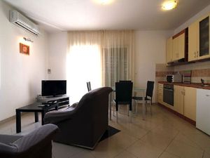 23137119-Ferienwohnung-0-Zadar-300x225-4