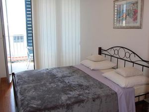 18700366-Ferienwohnung-4-Zadar-300x225-4