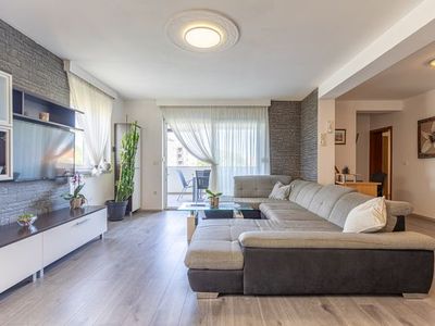 Ferienwohnung für 6 Personen (140 m²) in Zadar 1/10