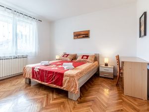 23009887-Ferienwohnung-5-Zadar-300x225-5