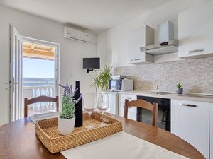 23349778-Ferienwohnung-5-Zadar-300x225-2