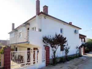 23850024-Ferienwohnung-4-Zadar-300x225-0