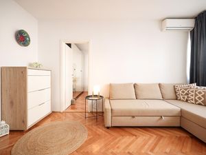 23568436-Ferienwohnung-2-Zadar-300x225-4