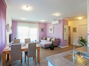 19348665-Ferienwohnung-4-Zadar-300x225-3