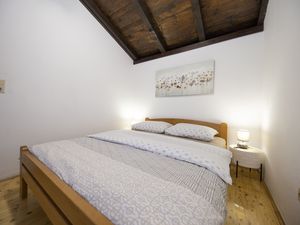 23945193-Ferienwohnung-3-Zadar-300x225-4