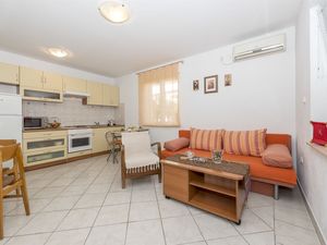 23940896-Ferienwohnung-4-Zadar-300x225-3