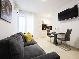 23743460-Ferienwohnung-2-Zadar-300x225-1