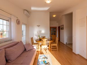 23751762-Ferienwohnung-6-Zadar-300x225-4