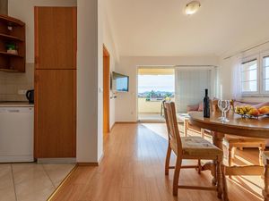 23751762-Ferienwohnung-6-Zadar-300x225-5