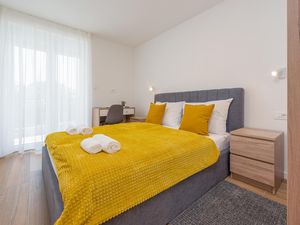 23752356-Ferienwohnung-5-Zadar-300x225-5