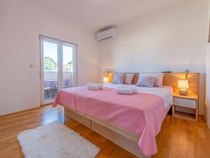 23755829-Ferienwohnung-6-Zadar-300x225-4