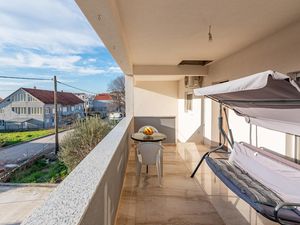 23759700-Ferienwohnung-2-Zadar-300x225-1