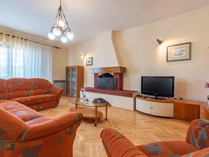 23764608-Ferienwohnung-6-Zadar-300x225-2