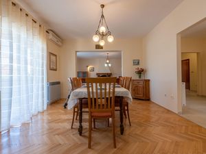 23764608-Ferienwohnung-6-Zadar-300x225-3