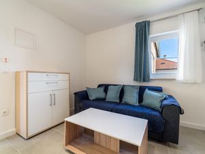 24003627-Ferienwohnung-4-Zadar-300x225-1