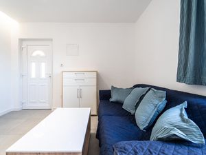 24003627-Ferienwohnung-4-Zadar-300x225-2