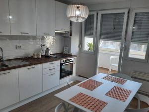 24006973-Ferienwohnung-5-Zadar-300x225-4