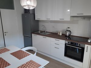 24006973-Ferienwohnung-5-Zadar-300x225-5