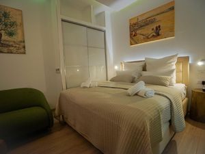 24013974-Ferienwohnung-3-Zadar-300x225-0