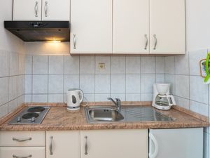 18321540-Ferienwohnung-2-Zadar-300x225-2