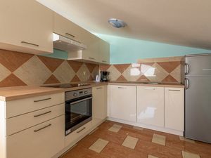 19128096-Ferienwohnung-5-Zadar-300x225-5